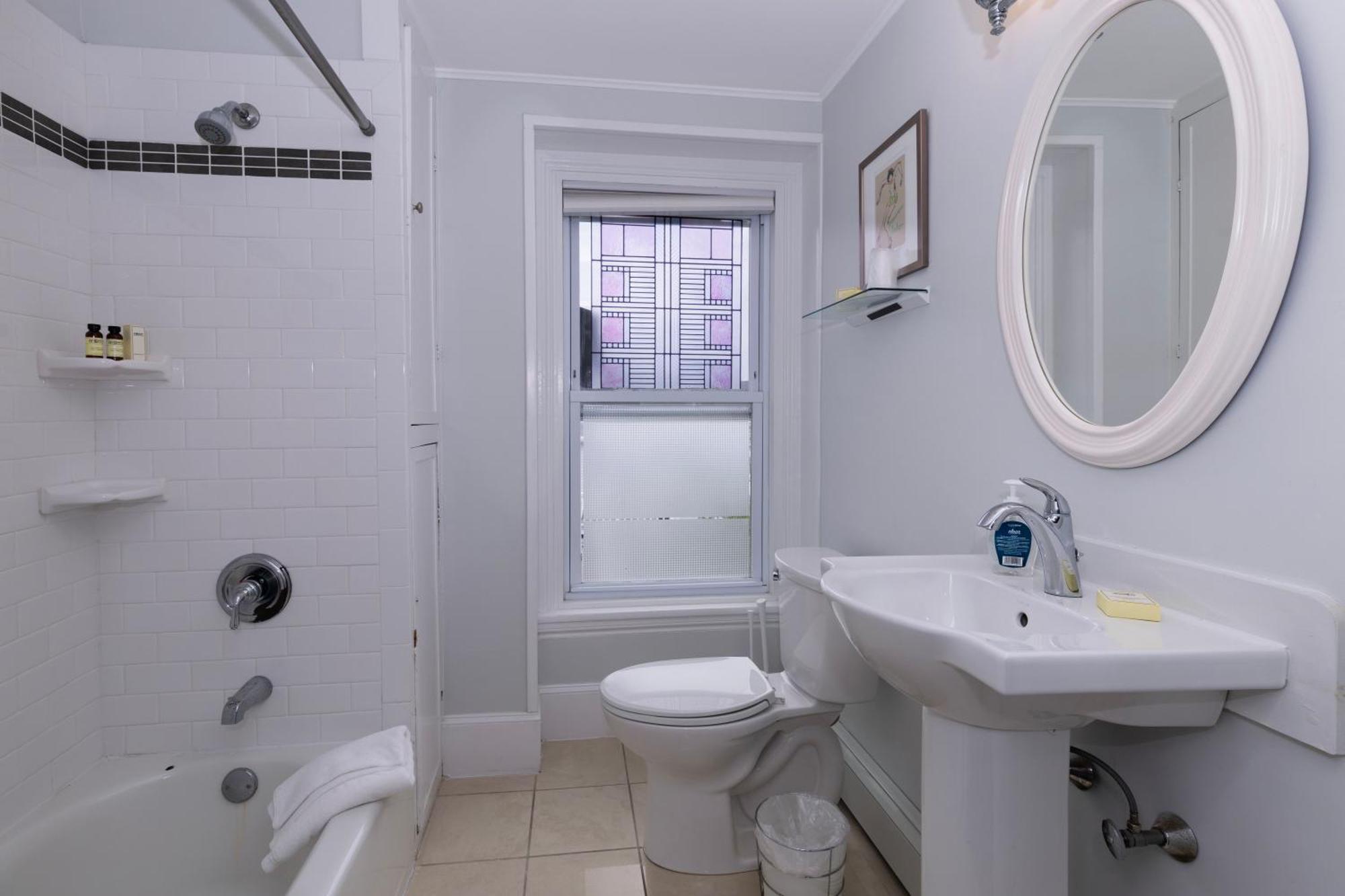 Prince Albert Guest House, Provincetown Bilik gambar