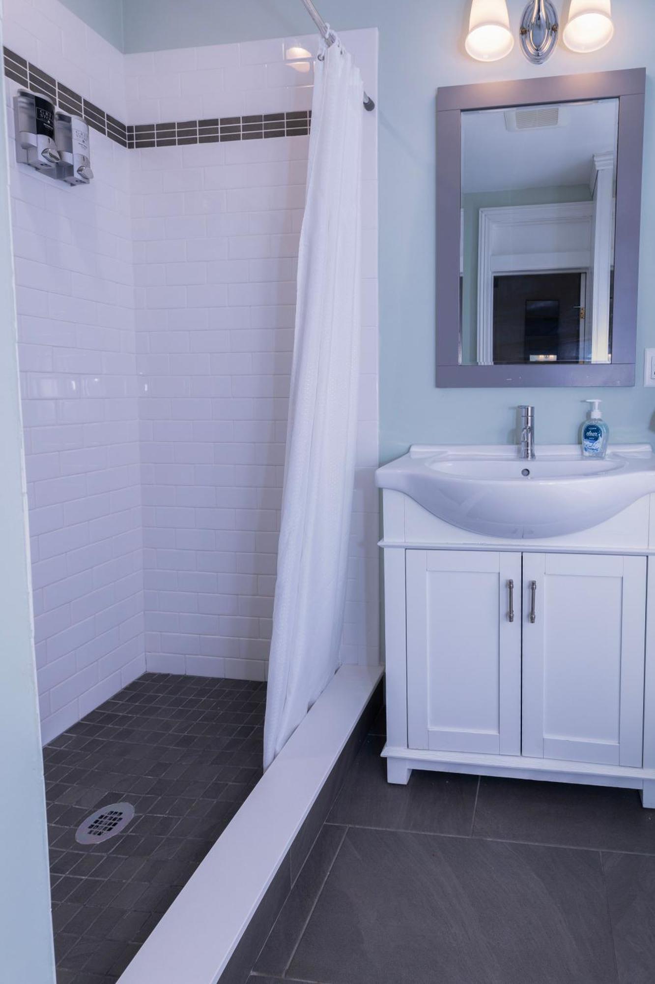 Prince Albert Guest House, Provincetown Bilik gambar