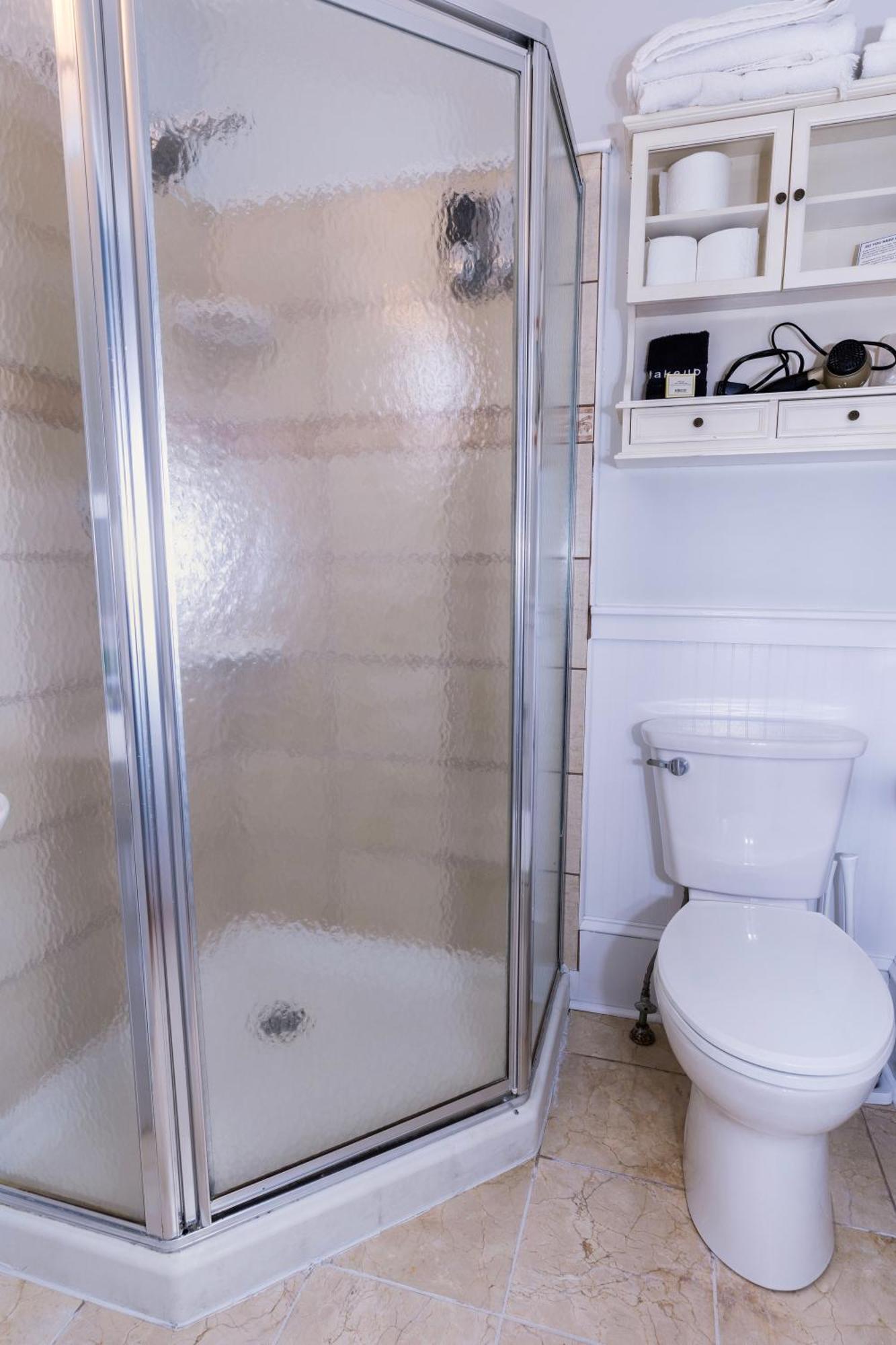 Prince Albert Guest House, Provincetown Bilik gambar